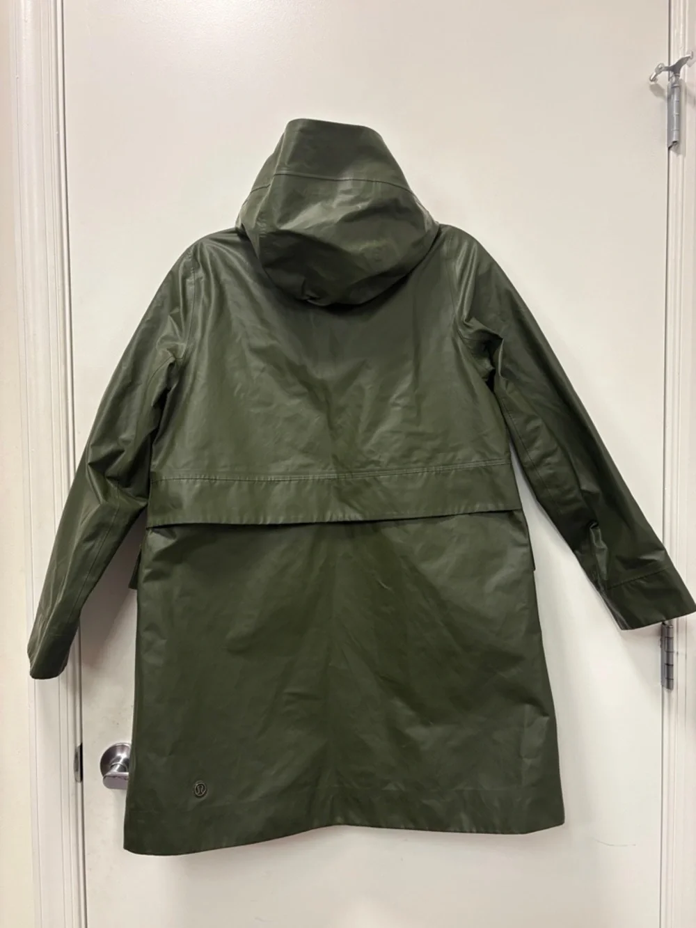 LULULEMON ATHLETICA INTO THE DRIZZLE JACKET!
